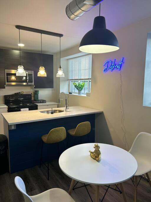 Modern Loft!/Free Parking/Long Stay Friendly! Детройт Екстериор снимка