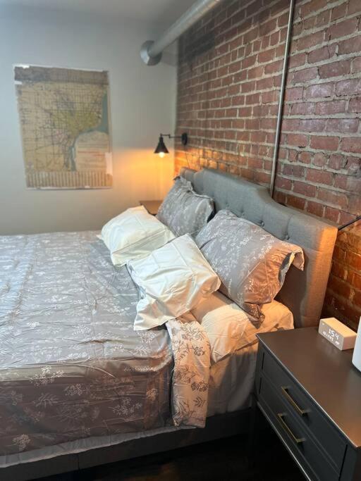 Modern Loft!/Free Parking/Long Stay Friendly! Детройт Екстериор снимка